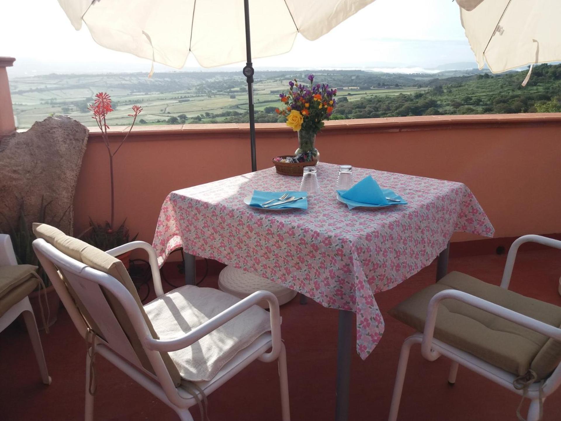 Belli Come Il Sole Serri Kültér fotó